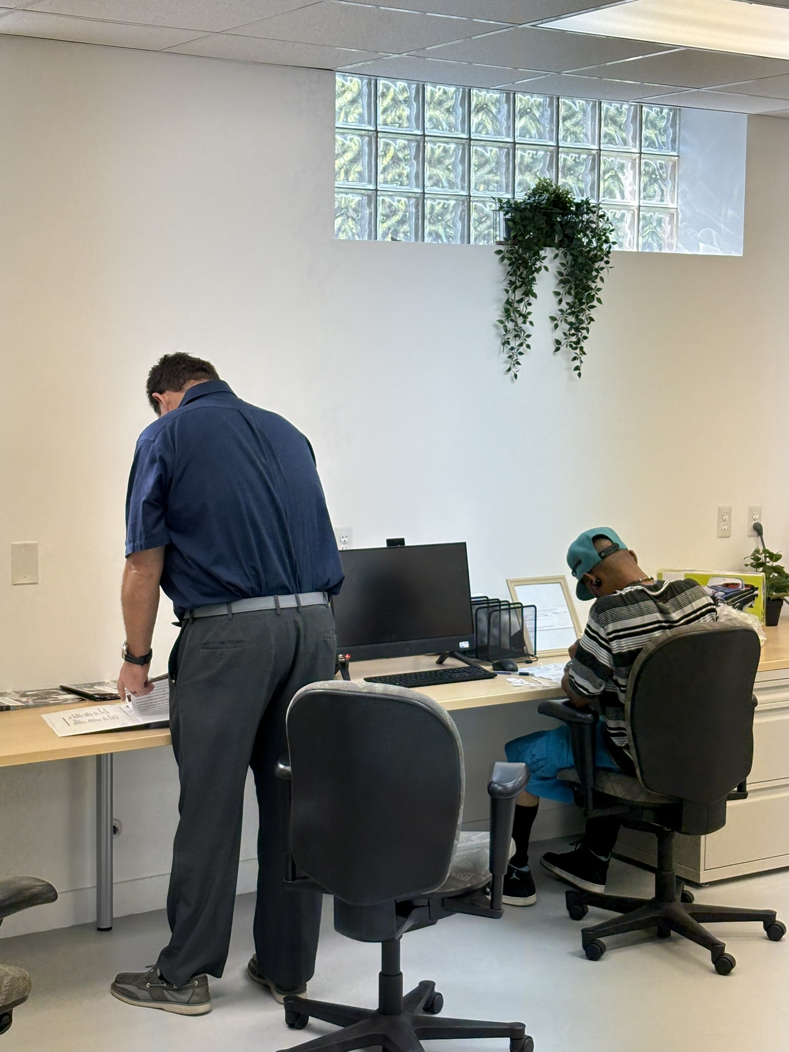 Mid State Vocational Rehabilitation staff member providing dedicated 1-on-1 support to a client during a therapy session